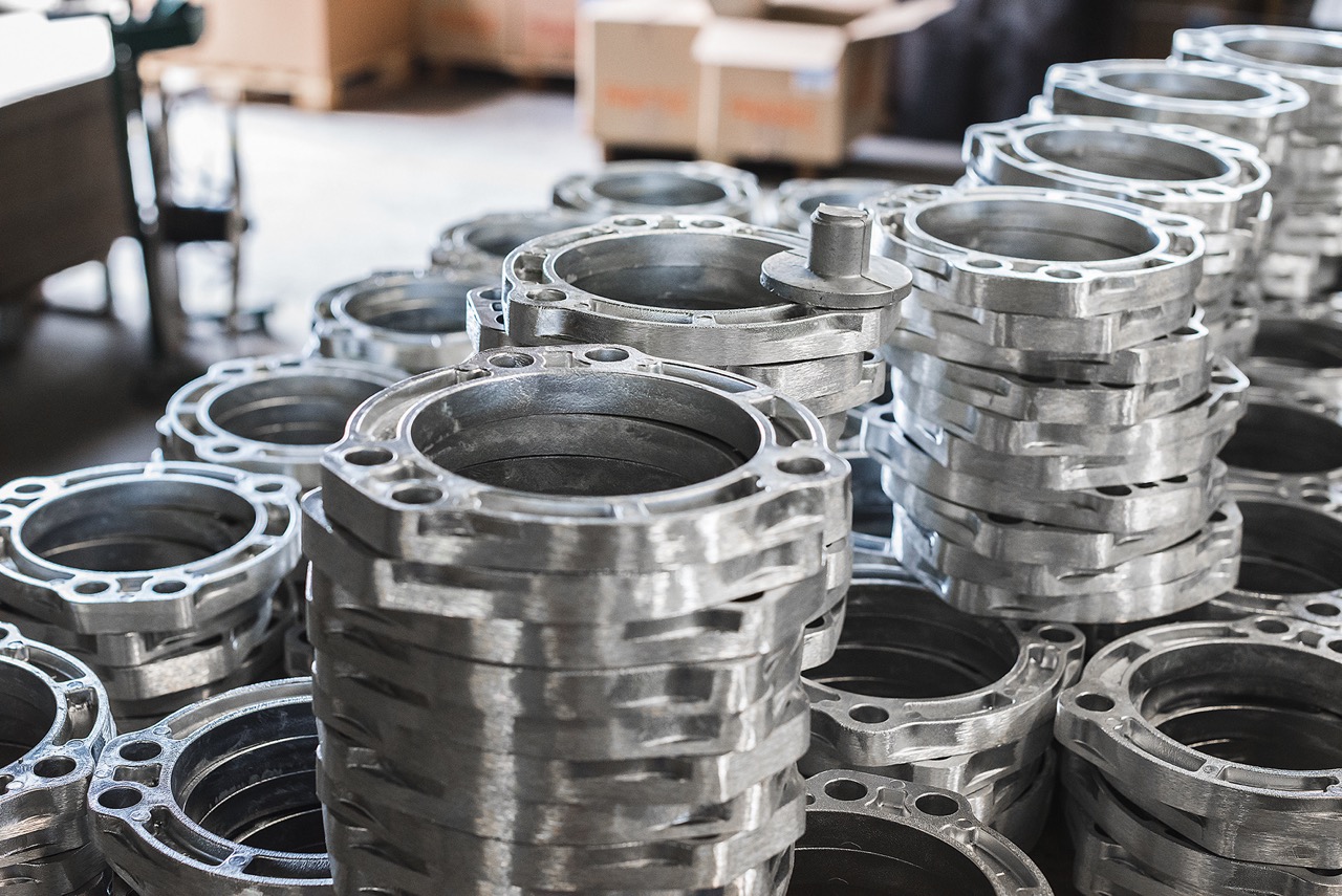 Moulage coquille gravité (pièces d'aluminium en série)